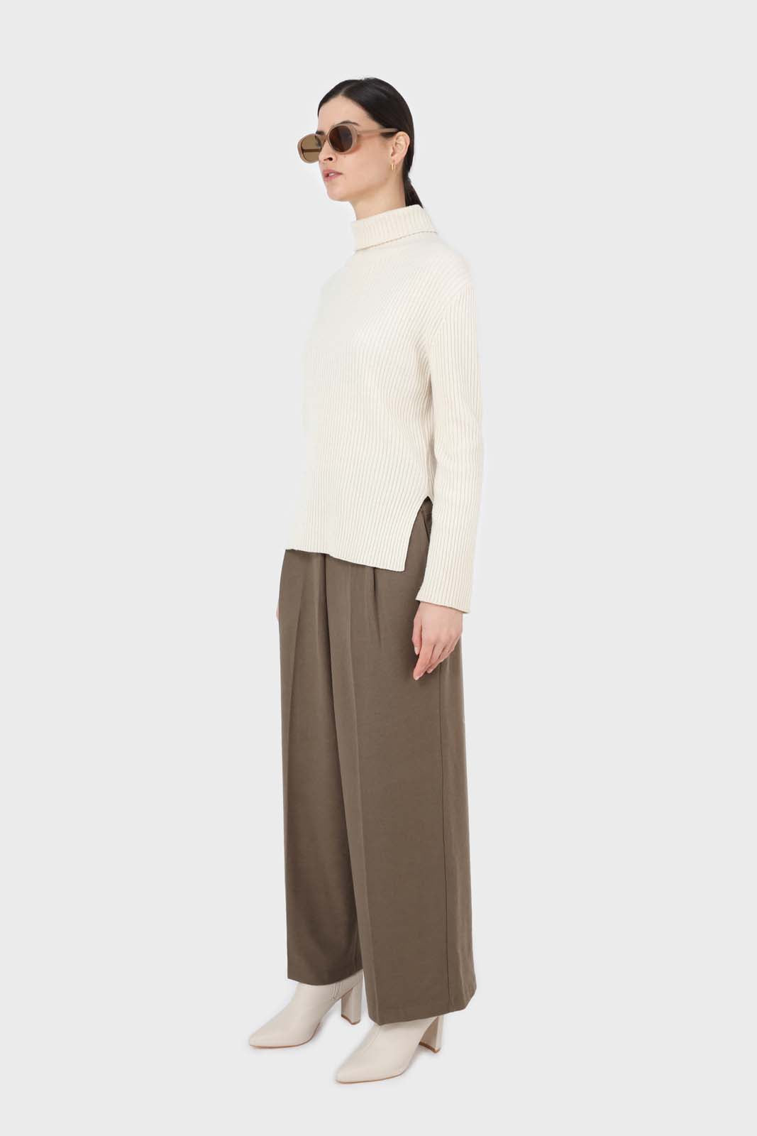 Ivory ribbed cashmere-wool turtleneck jumper_6