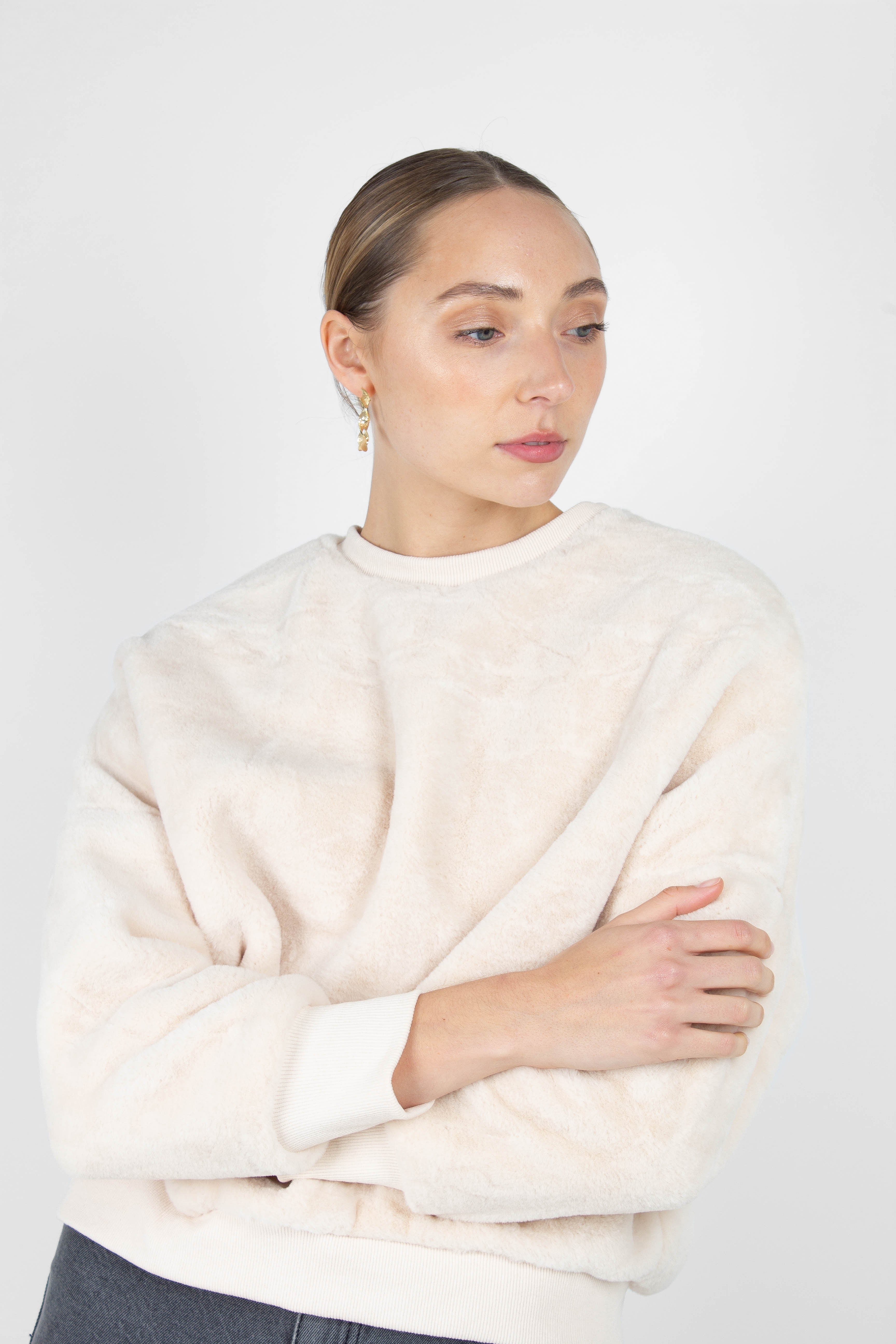 Ivory thick soft fuzzy oversized sweatshirt_2
