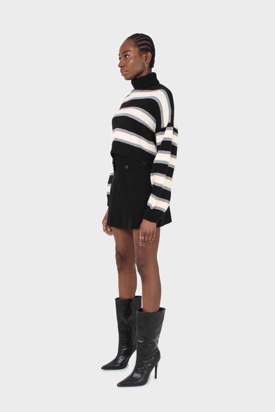 Black double button panel pocket mini skirt_4