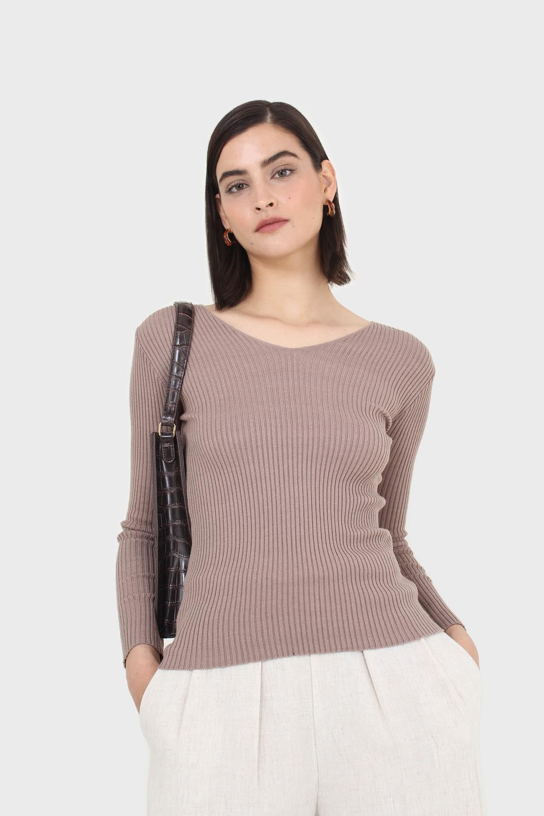 Cocoa V-neck ribbed long sleeved knit top_10