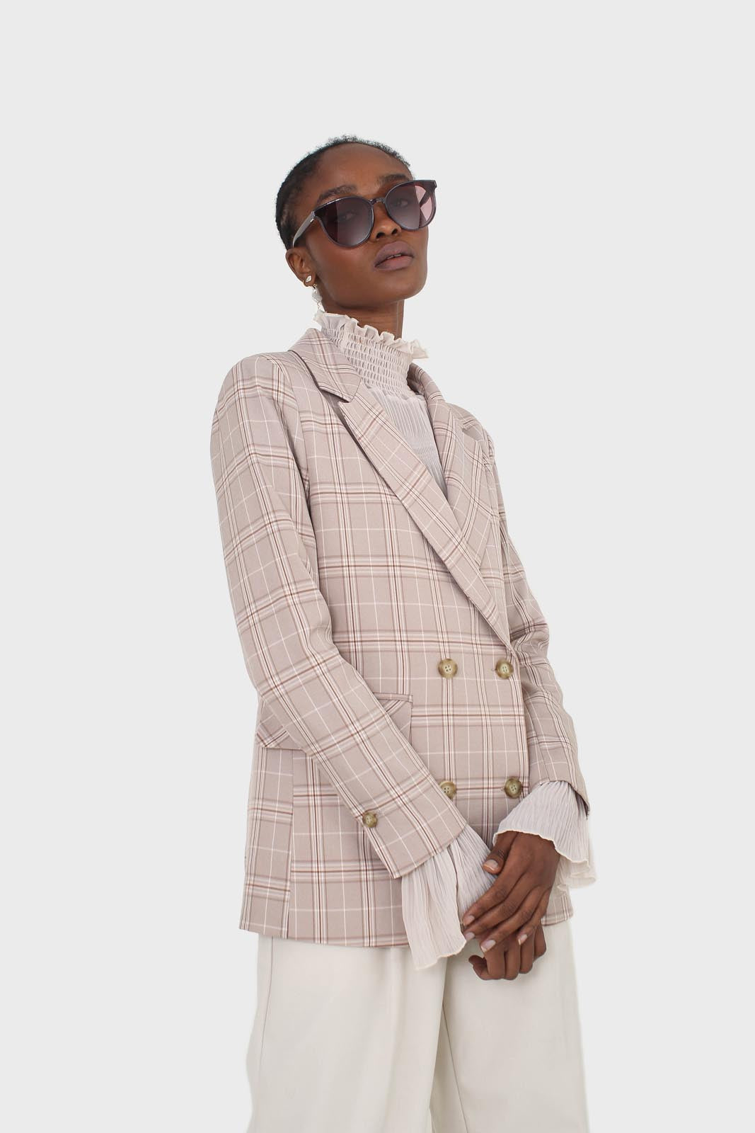 Beige and white checked blazer_8