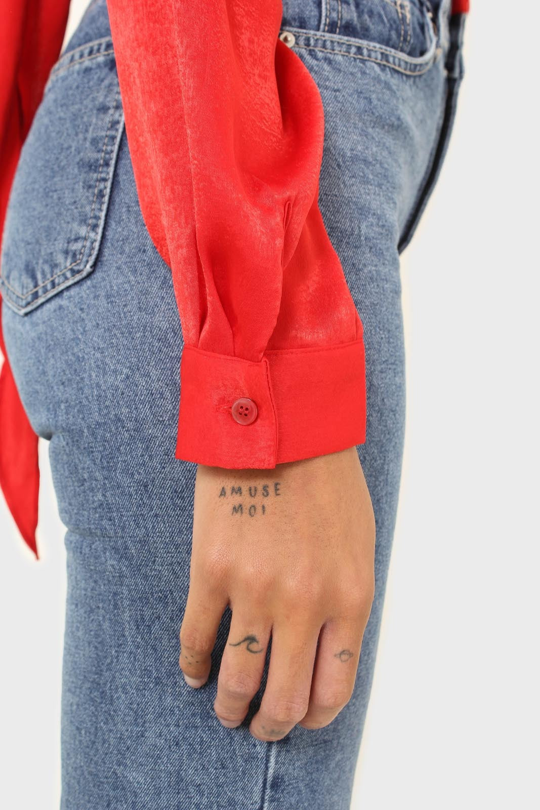 Bright red textured silky plunging tie front shirt_3