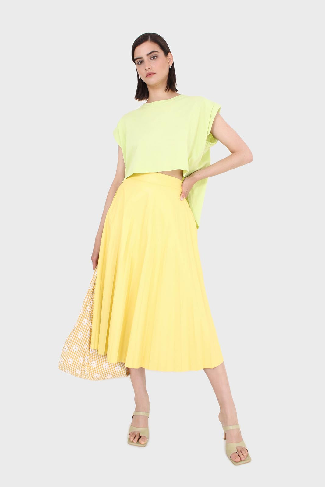 Yellow vegan leather pleated midi skirt_6