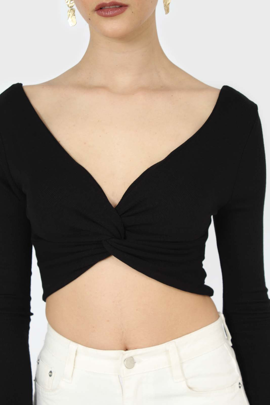 Black twist front long sleeve crop top_3