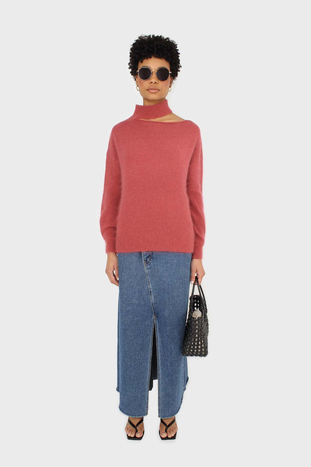 Pink furry angora slit shoulder turtleneck jumper_5