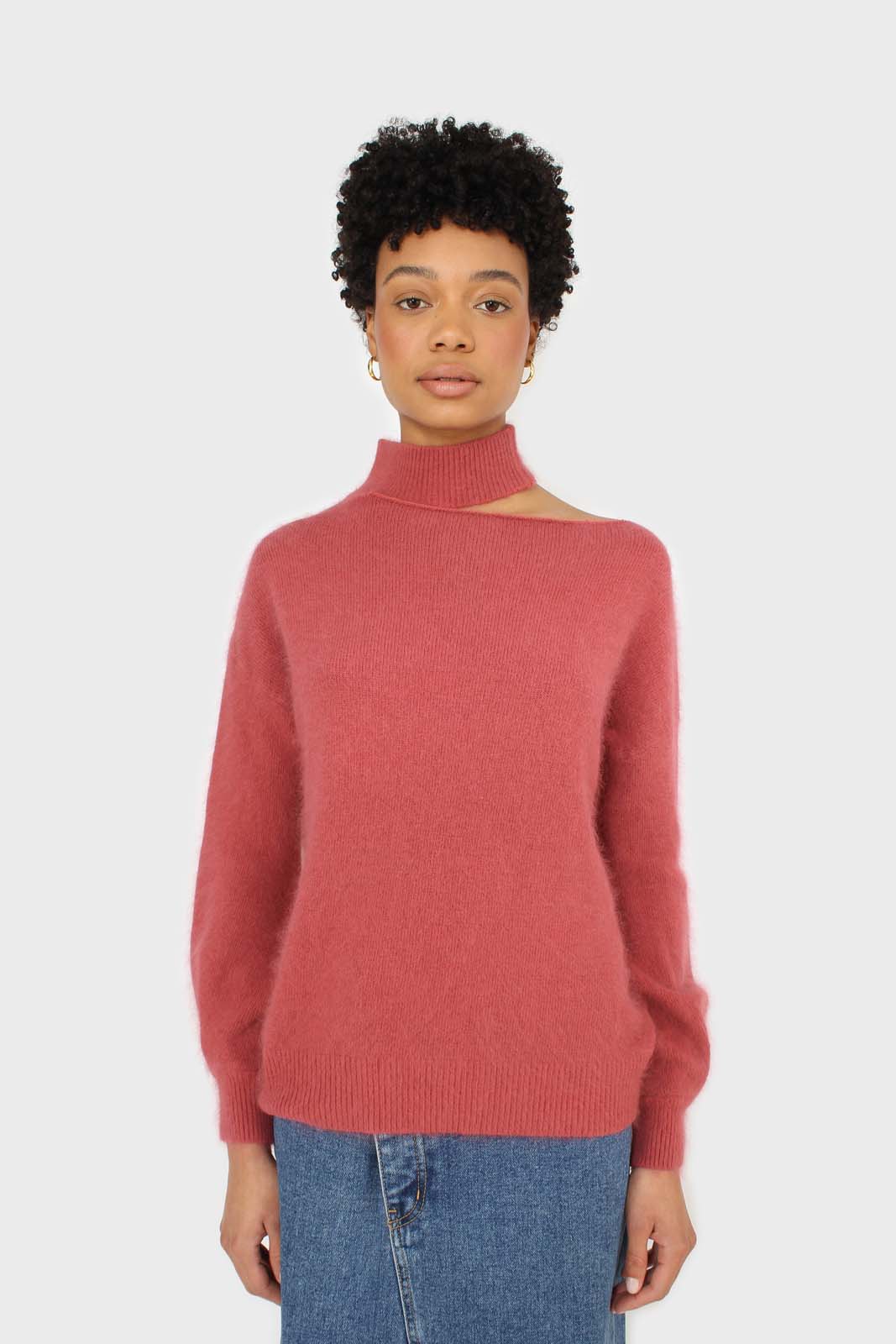 Pink furry angora slit shoulder turtleneck jumper_4