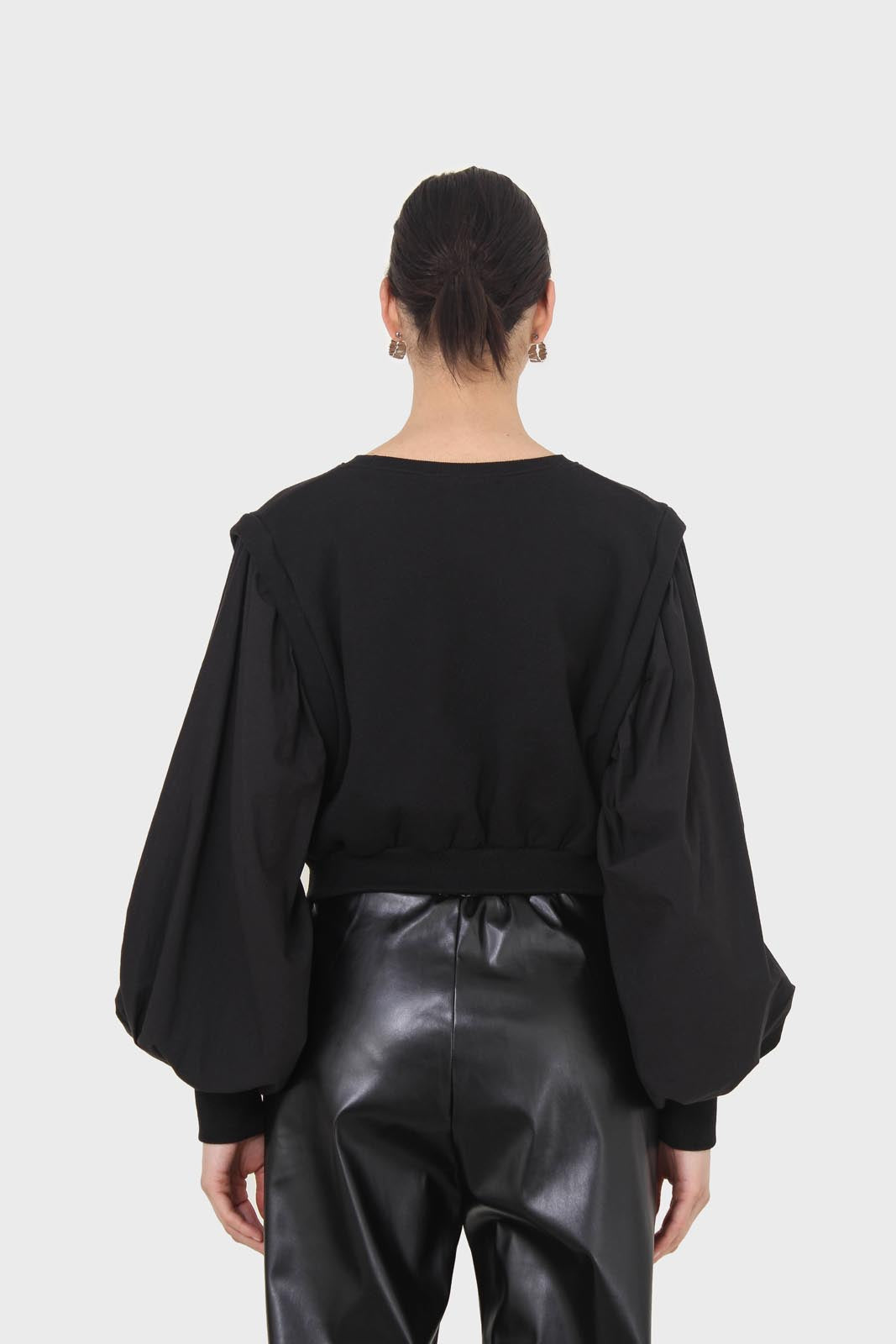 Black balloon sleeved sweatshirt_2