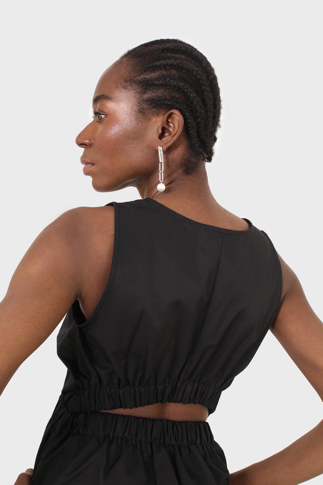 Black sleeveless flare open back maxi dress_3