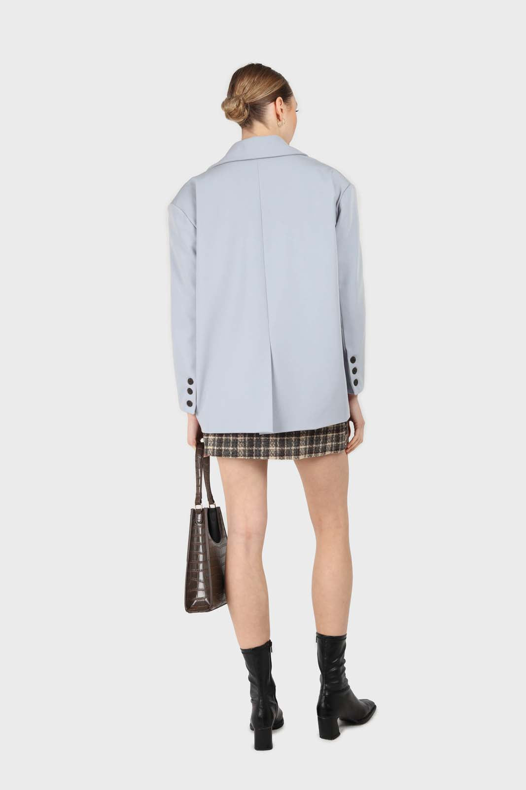 Powder blue contrast button oversized blazer_10
