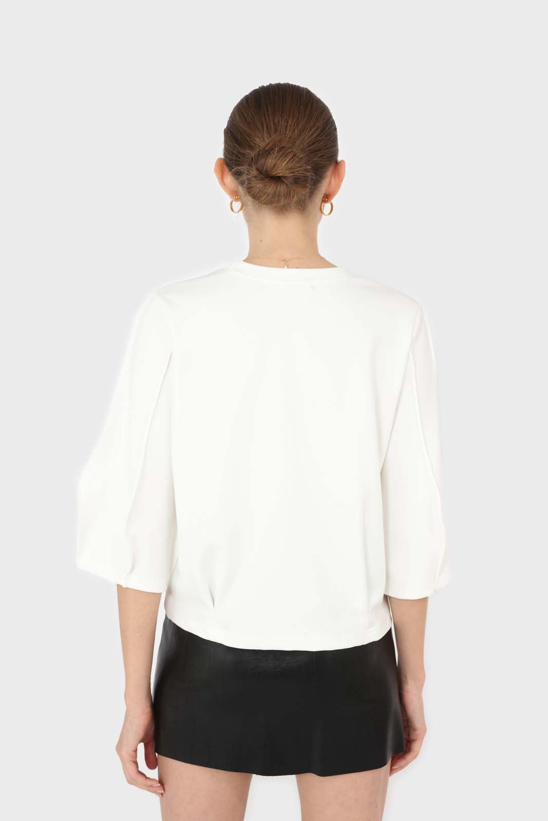 White sharp seamed 3/4 sleeve top_2