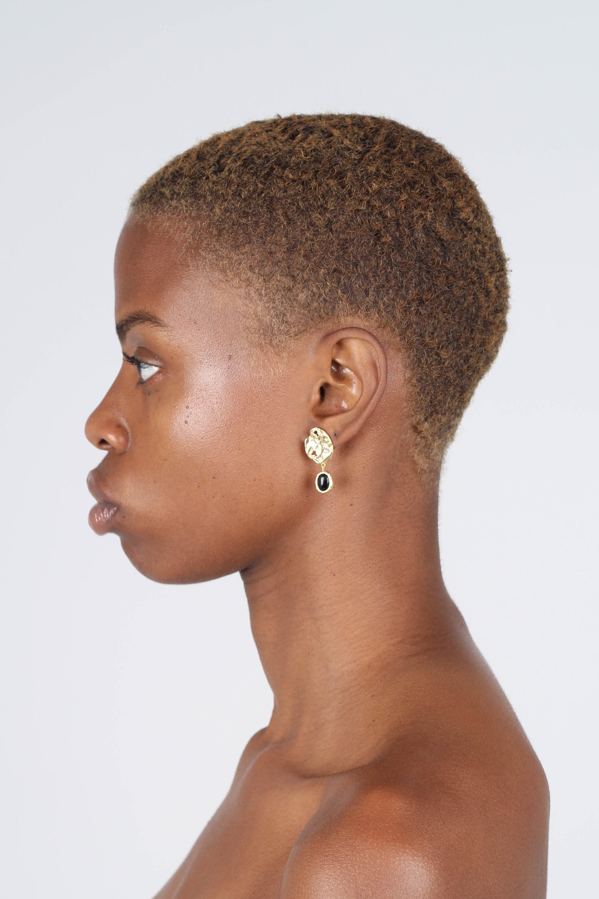 Gold and black hammered circle drop earrings_4