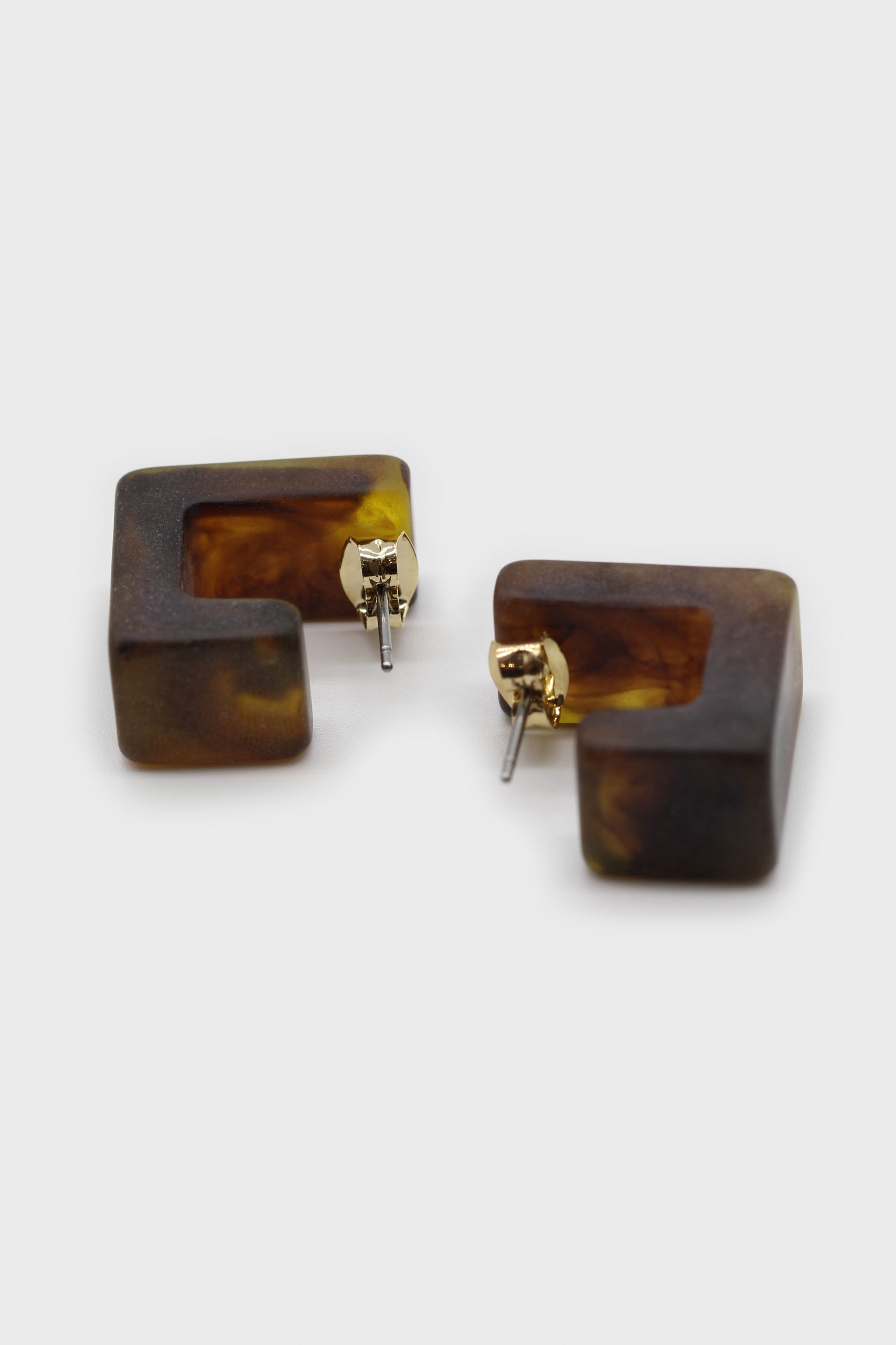 Tortoise shell thick square hoop earrings_1