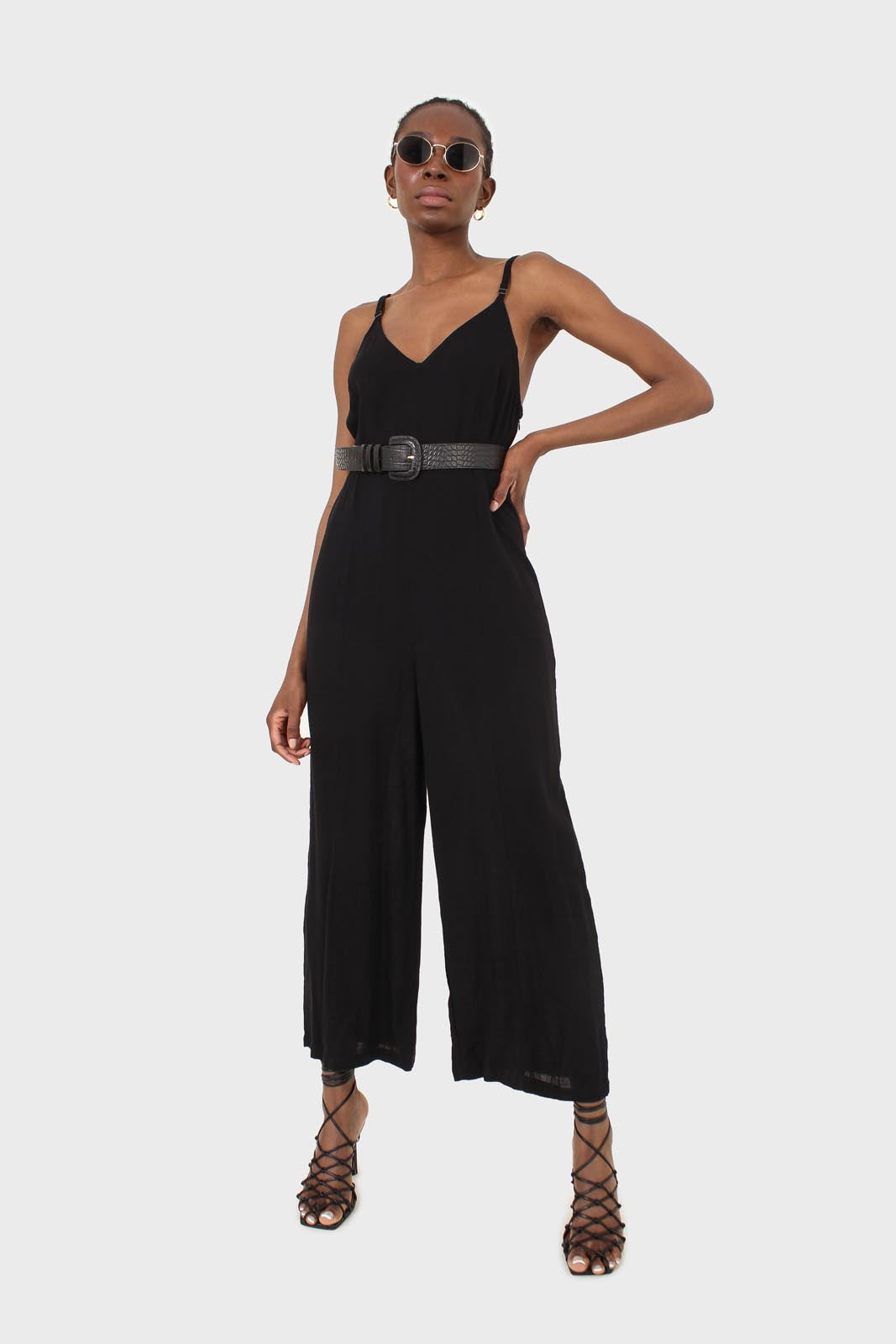Black deep V spaghetti strap jumpsuit_1