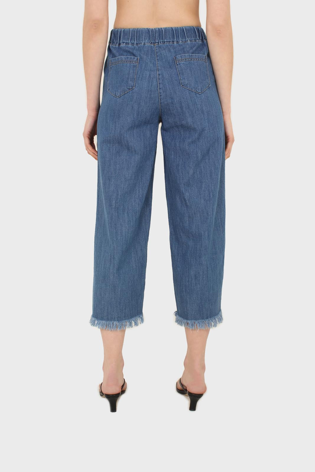 Blue pin tuck raw hem jeans_4