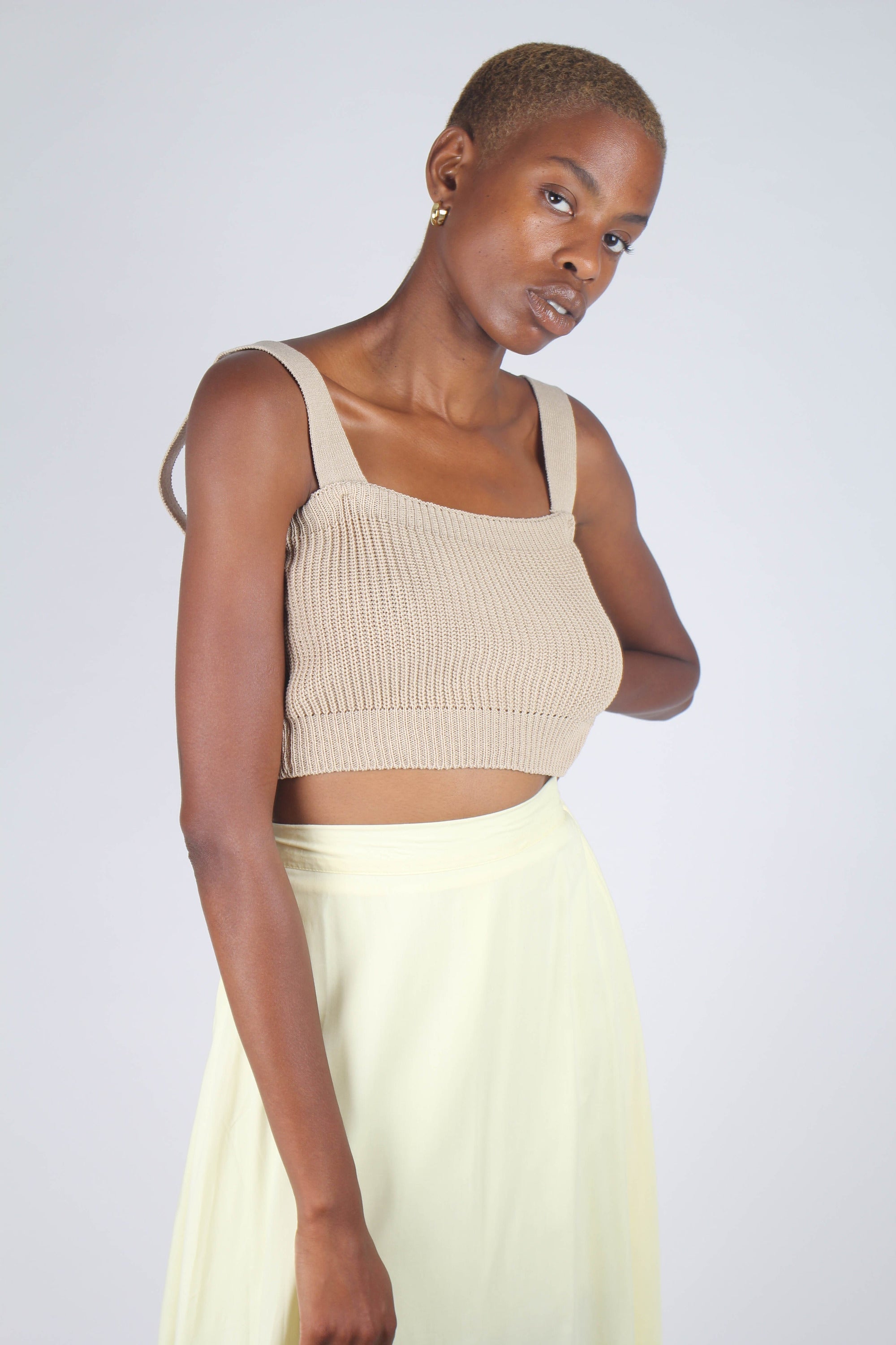 Beige button back knit tank_4