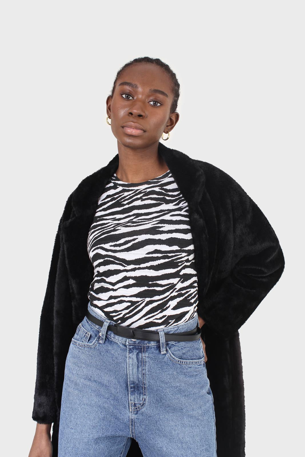 White and black zebra print tee_6
