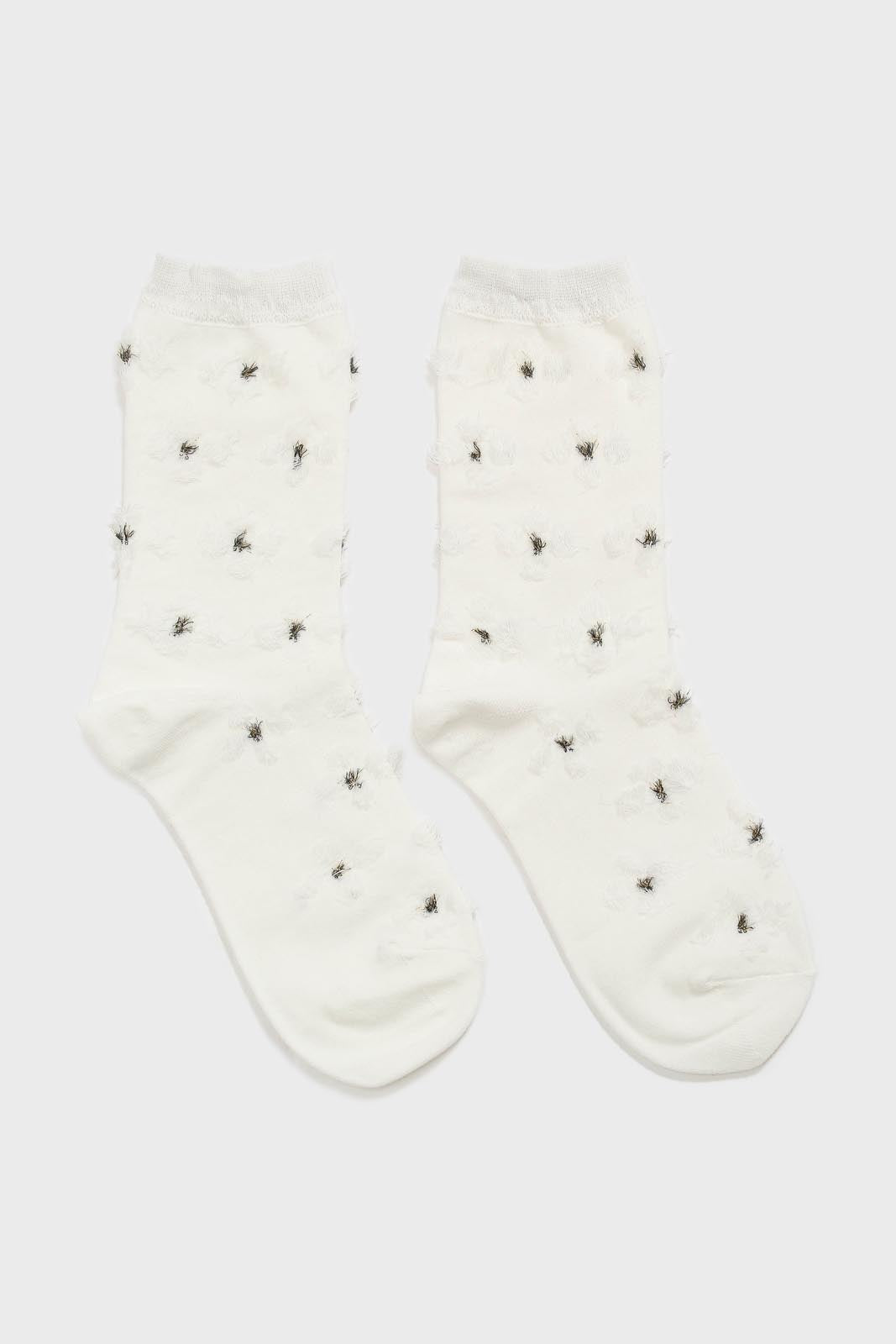 White tufted daisy socks_3