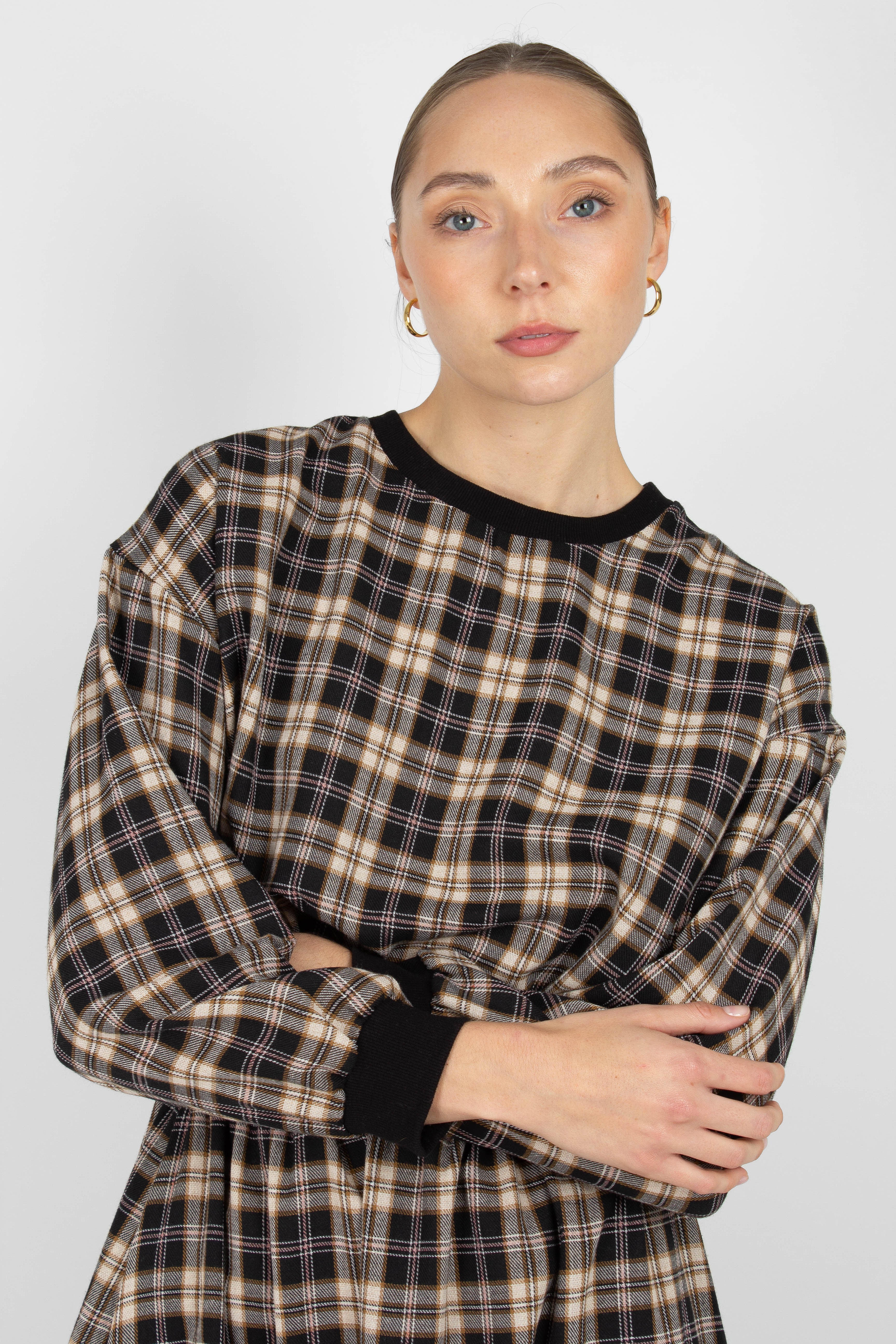 Black and beige checked sweatshirt_1