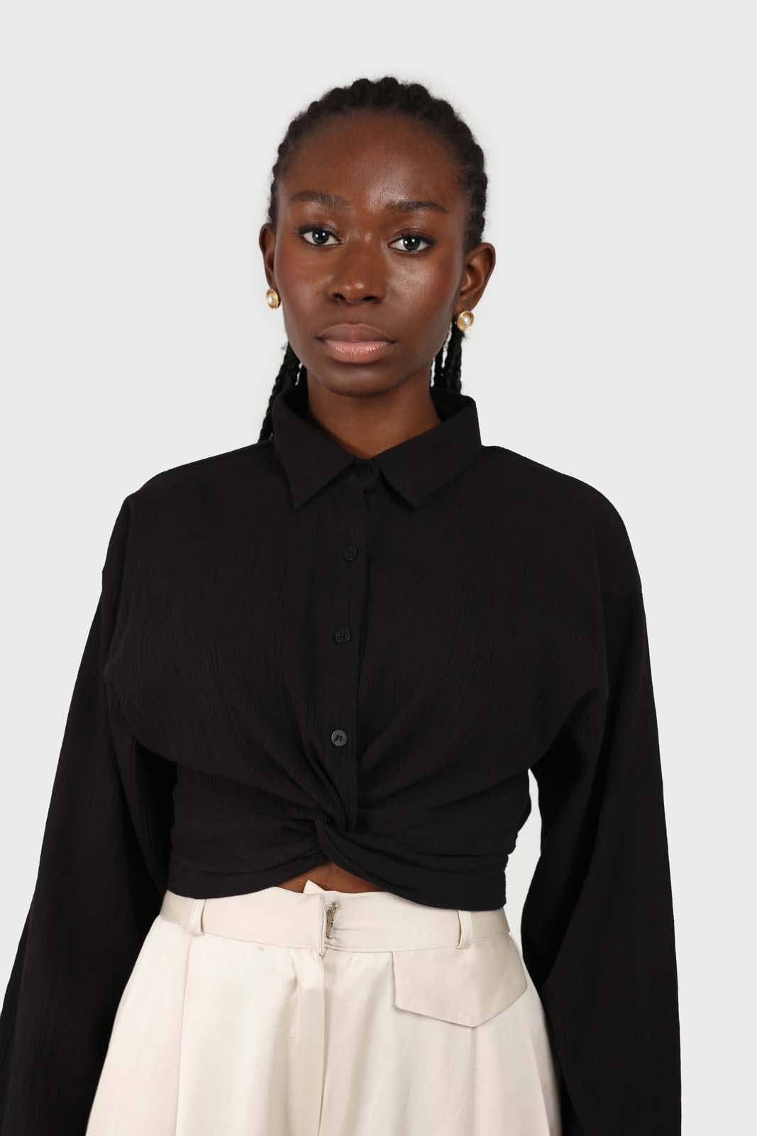 Black twist front cropped shirt_3