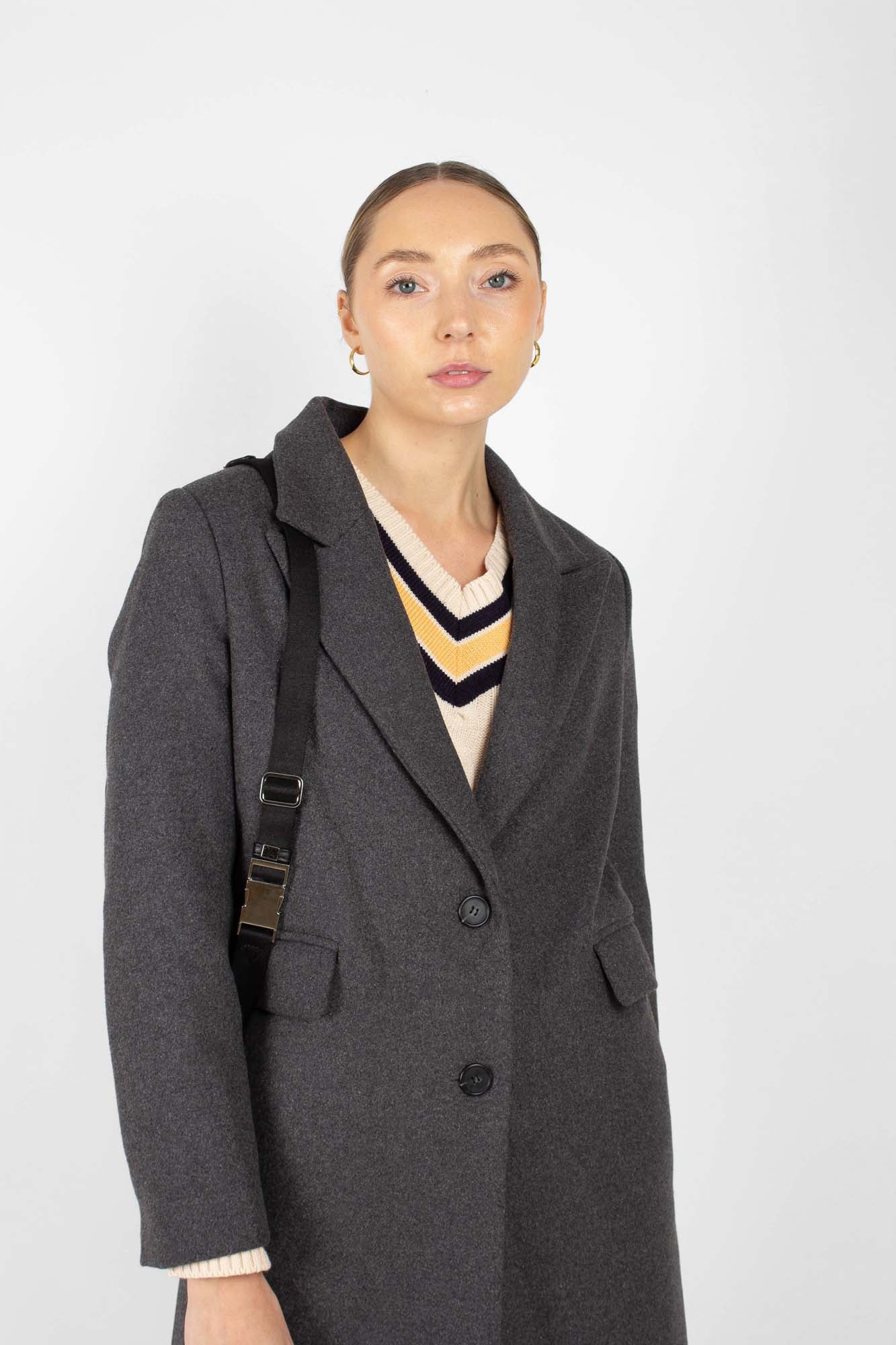 Cream and yellow V-neck cableknit jumper_7