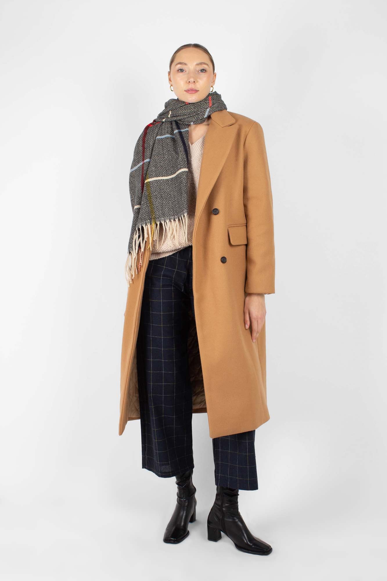 Ivory poodle textured V-neck jumper_6