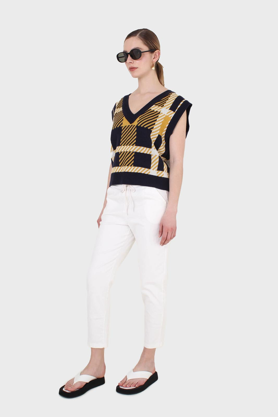 Navy and yellow plaid knit vest_4