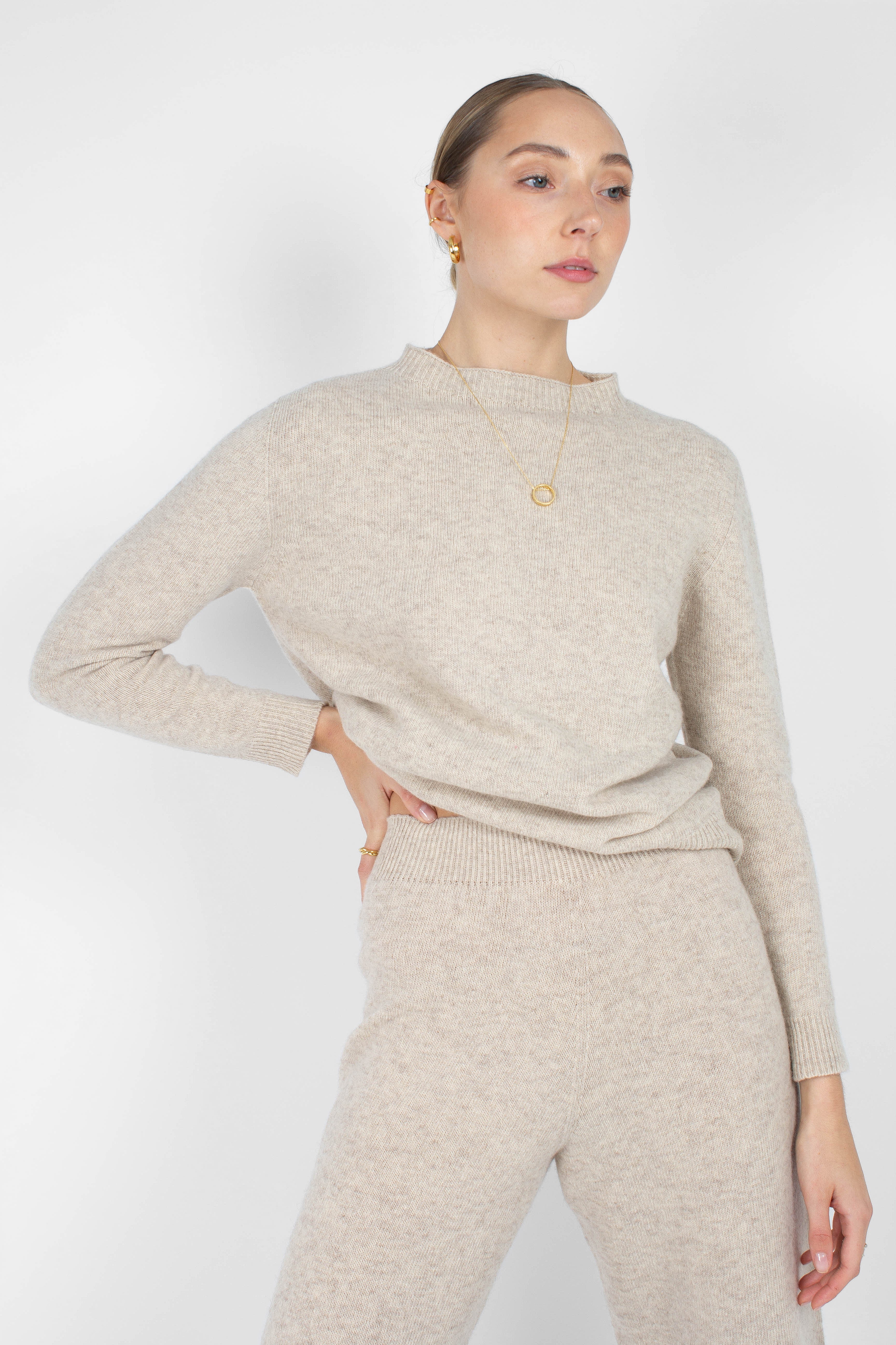 Ivory cashmere wool blend knit trousers_3