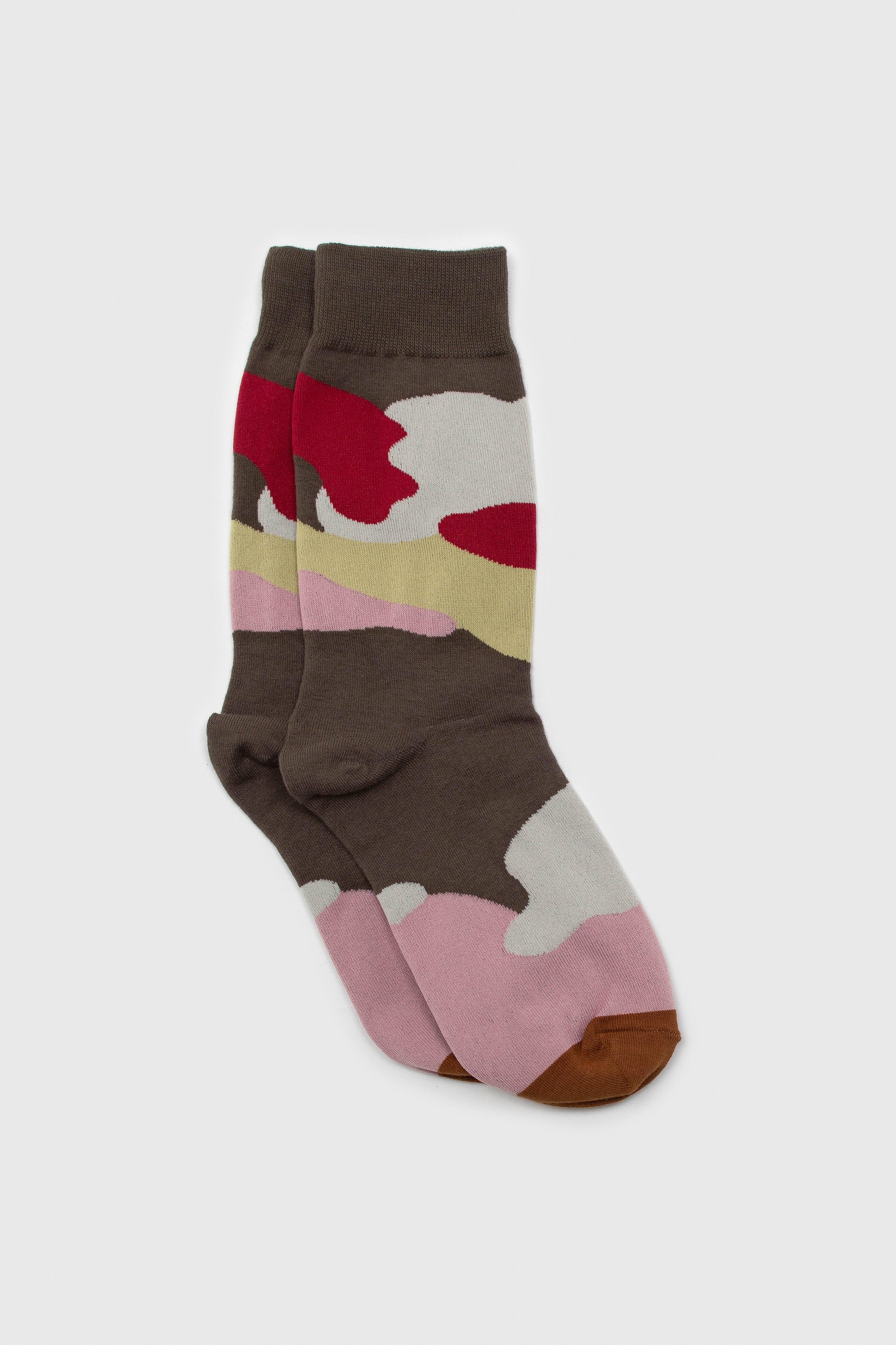 Khaki and red abstract print socks_1