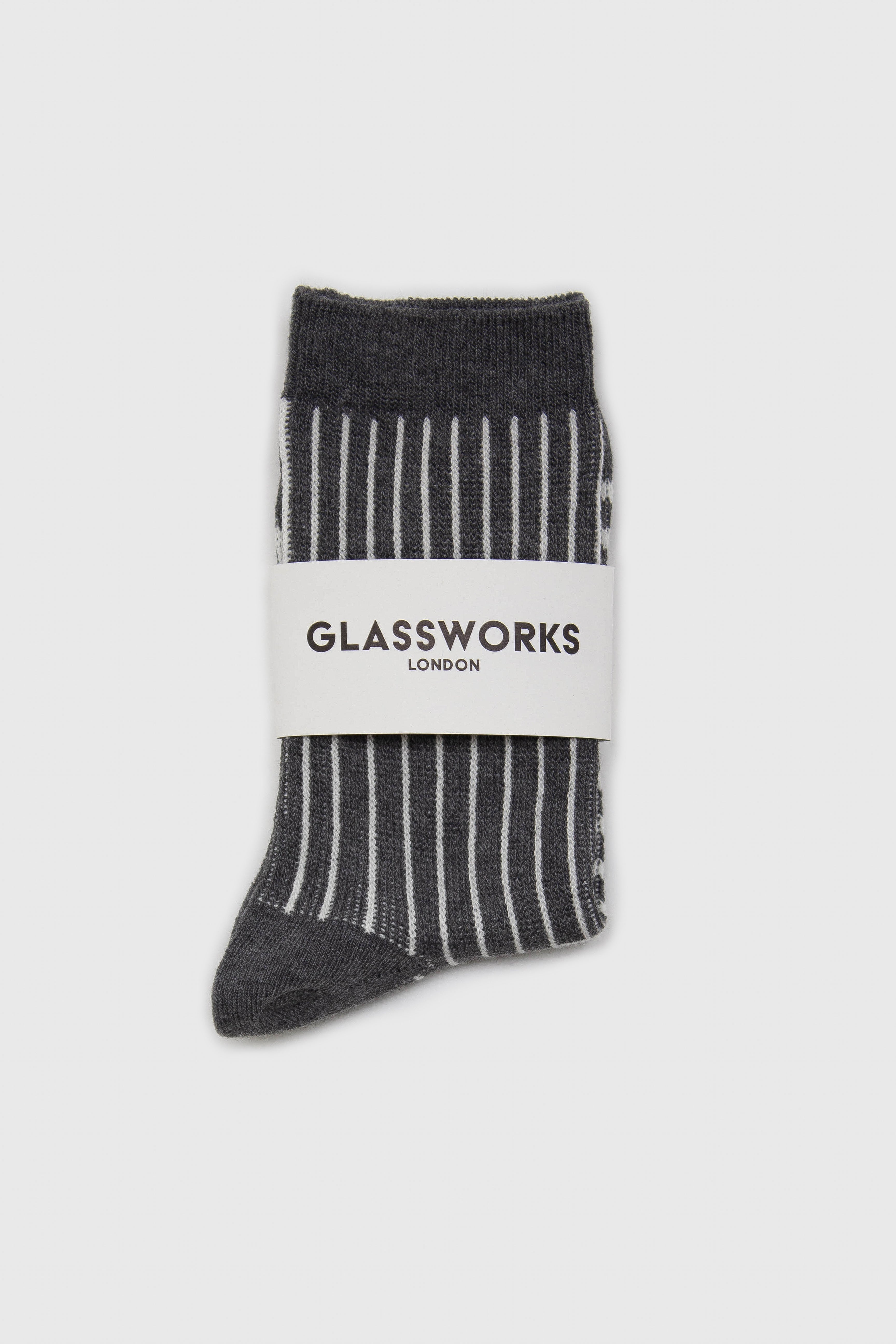 Charcoal and white geometric socks_3