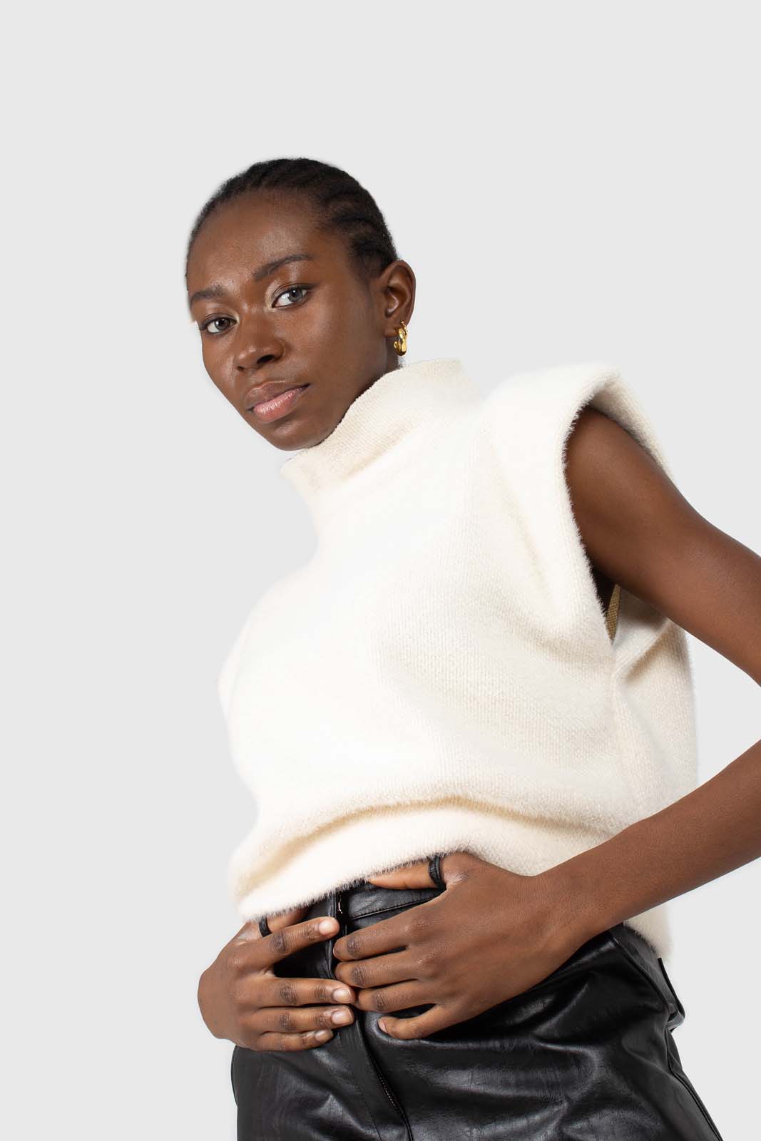 Ivory fuzzy structured shoulder pad vest top_4
