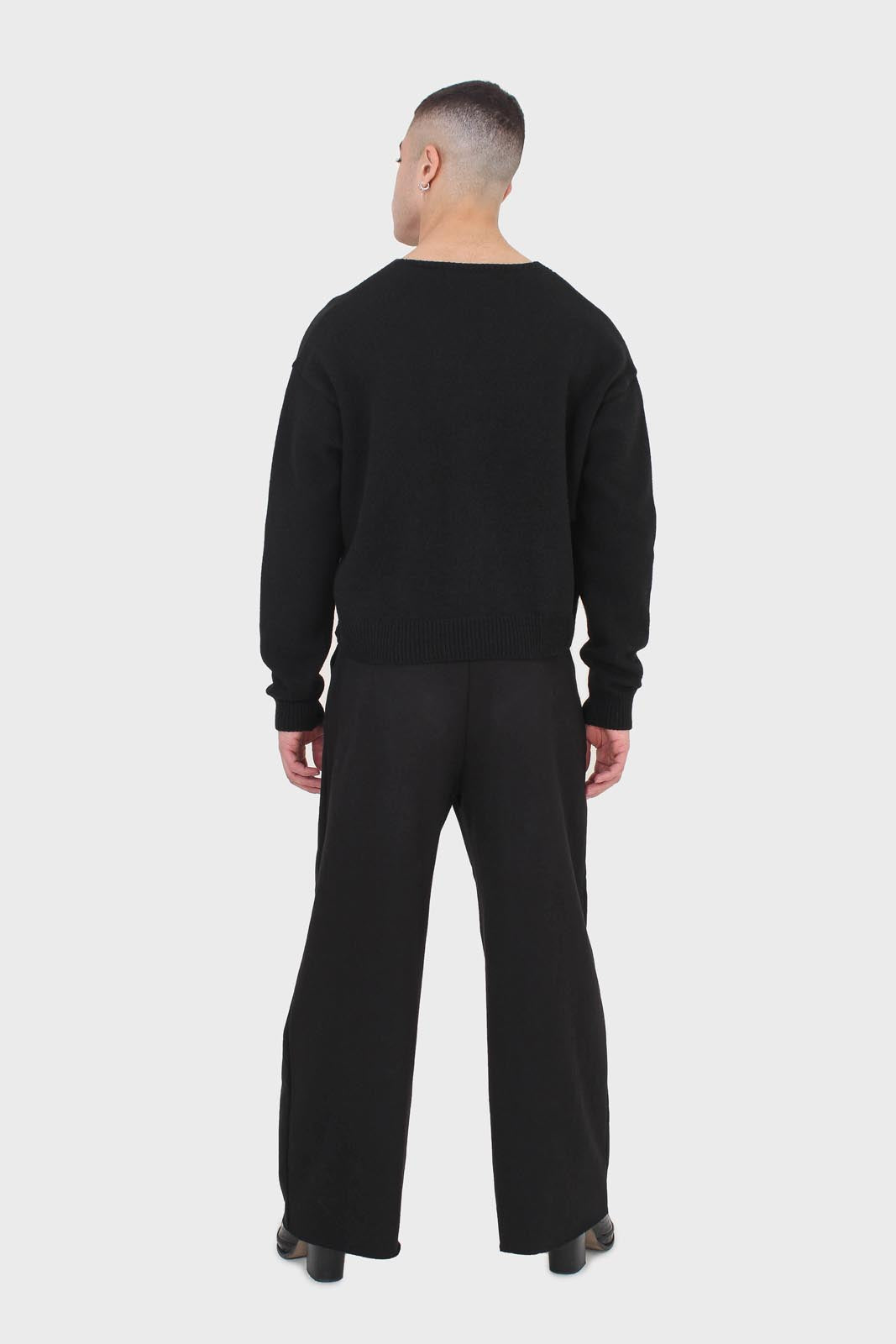 Black wool blend v-neck loose fit cardigan_3