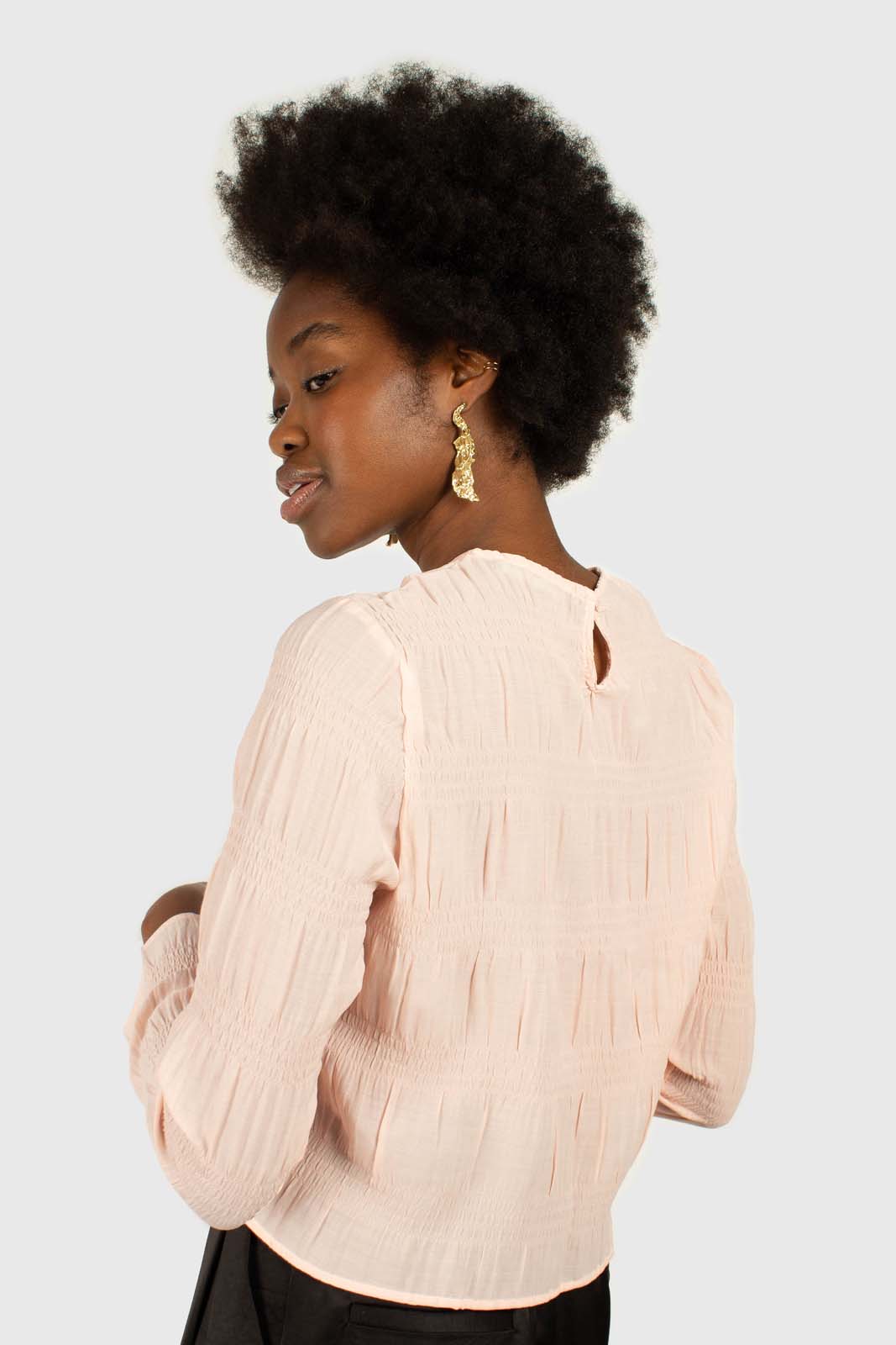 Pink tiered wrinkle long sleeved blouse_3