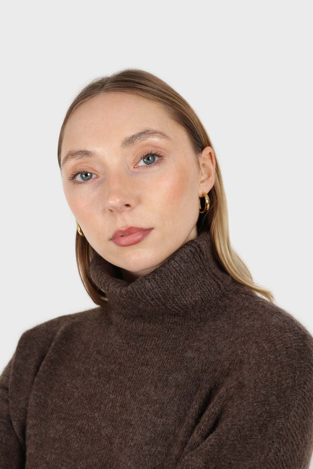 Brown and beige colorblock front slit jumper_7