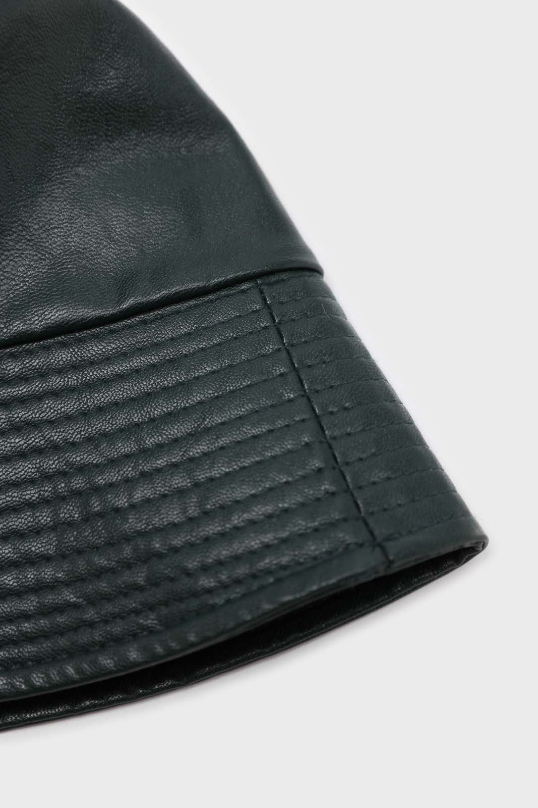 Green vegan leather bucket hat_8