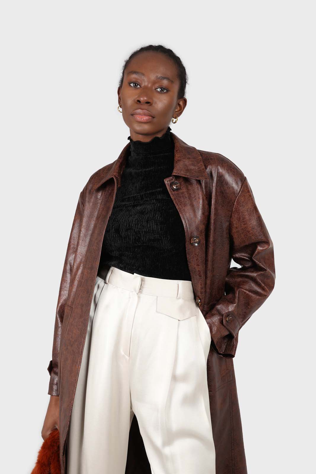 Black wrinkle velvet turtleneck top_20