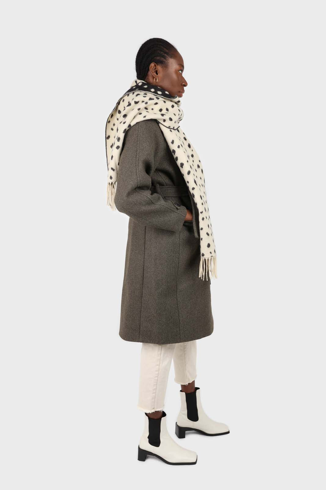 Ivory and black leopard intarsia scarf_9