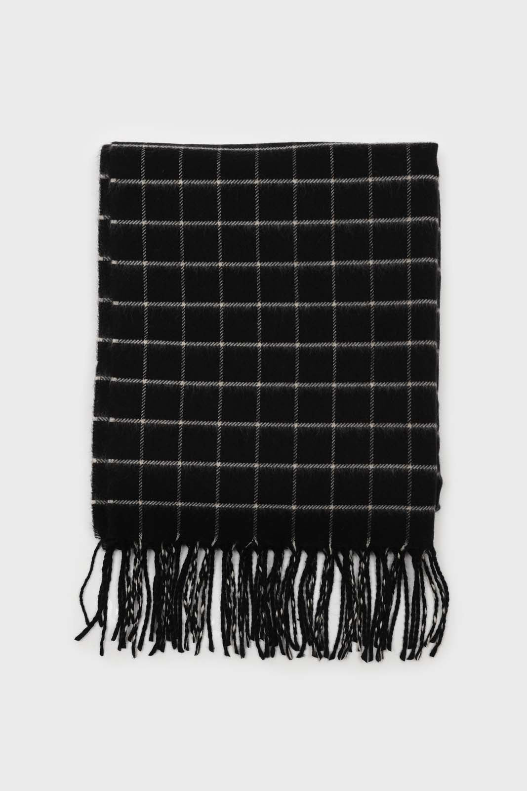 Black and white box check scarf_1