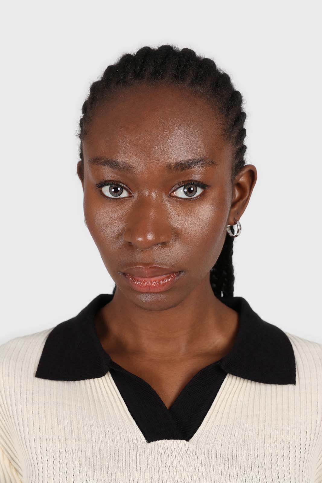 Ivory and black contrast collar knit top_6