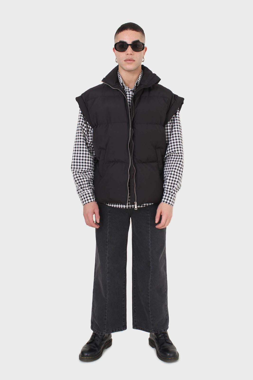 Black quilted zip up gilet_3