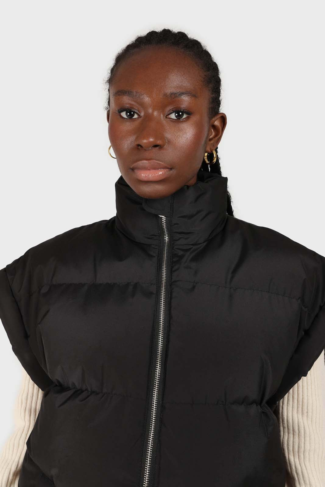 Black quilted zip up gilet_14