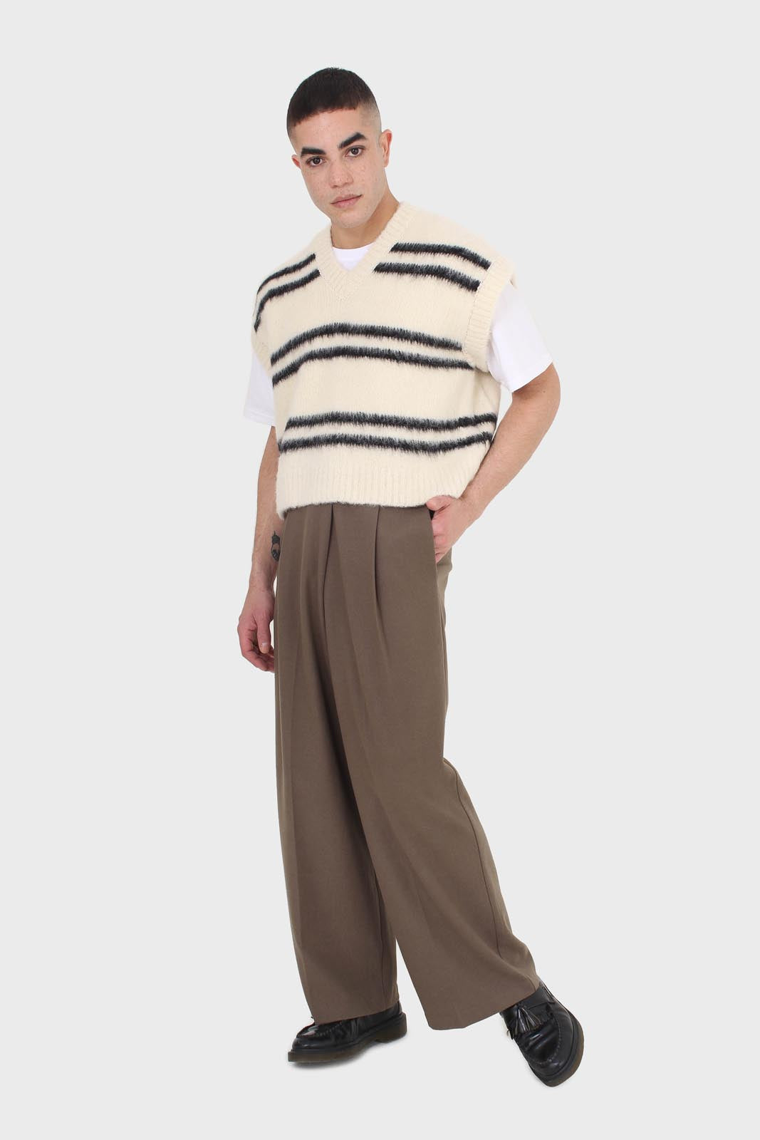 Brown tucked wrap belted loose fit trousers_3
