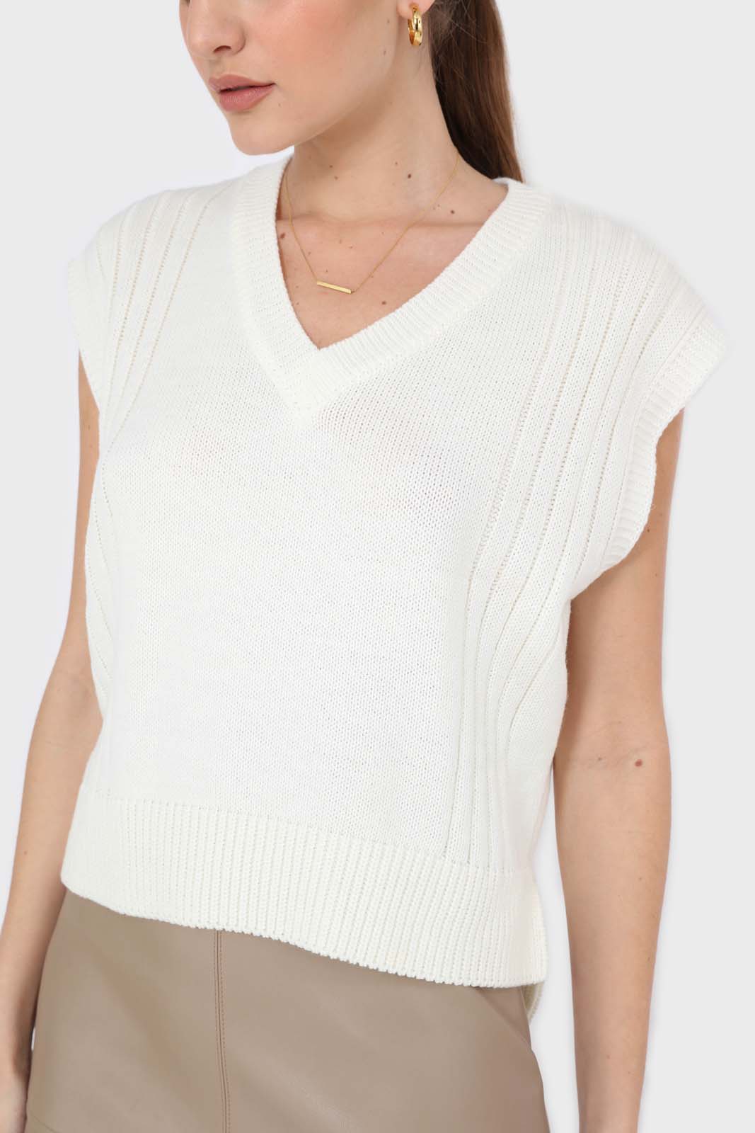 Ivory hi-low hem knit vest_7