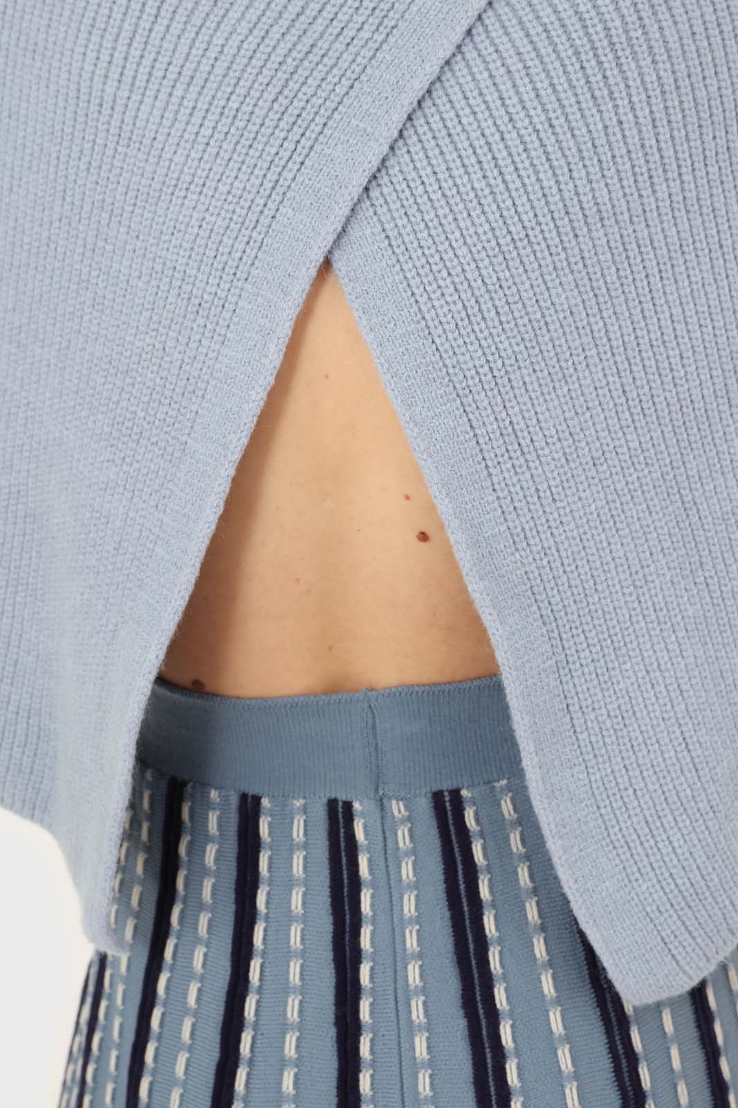 Light blue cross back crop front jumper_6