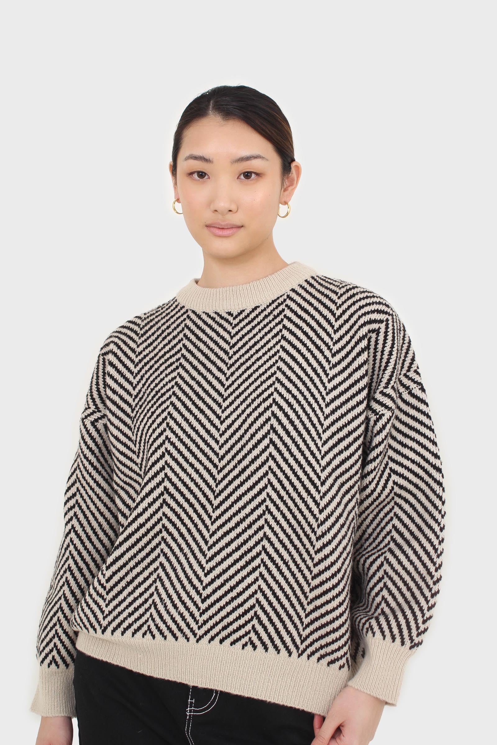 Ivory and black herringbone jumper_5