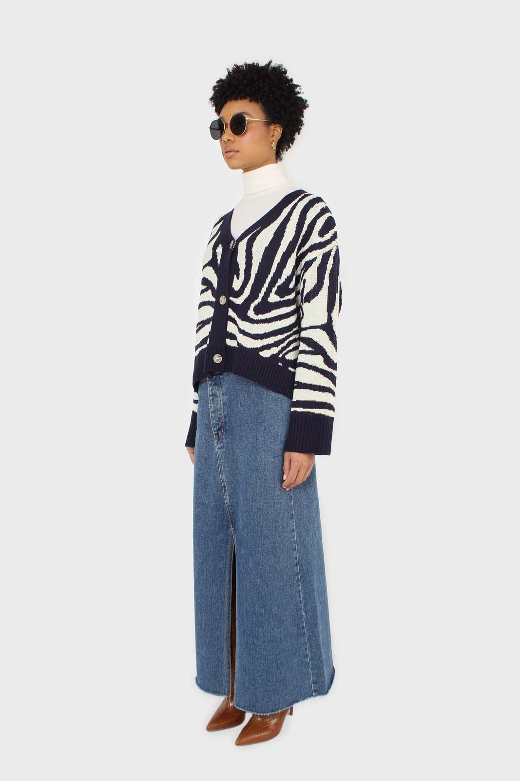 Navy blue and ivory intarsia zebra cardigan_4