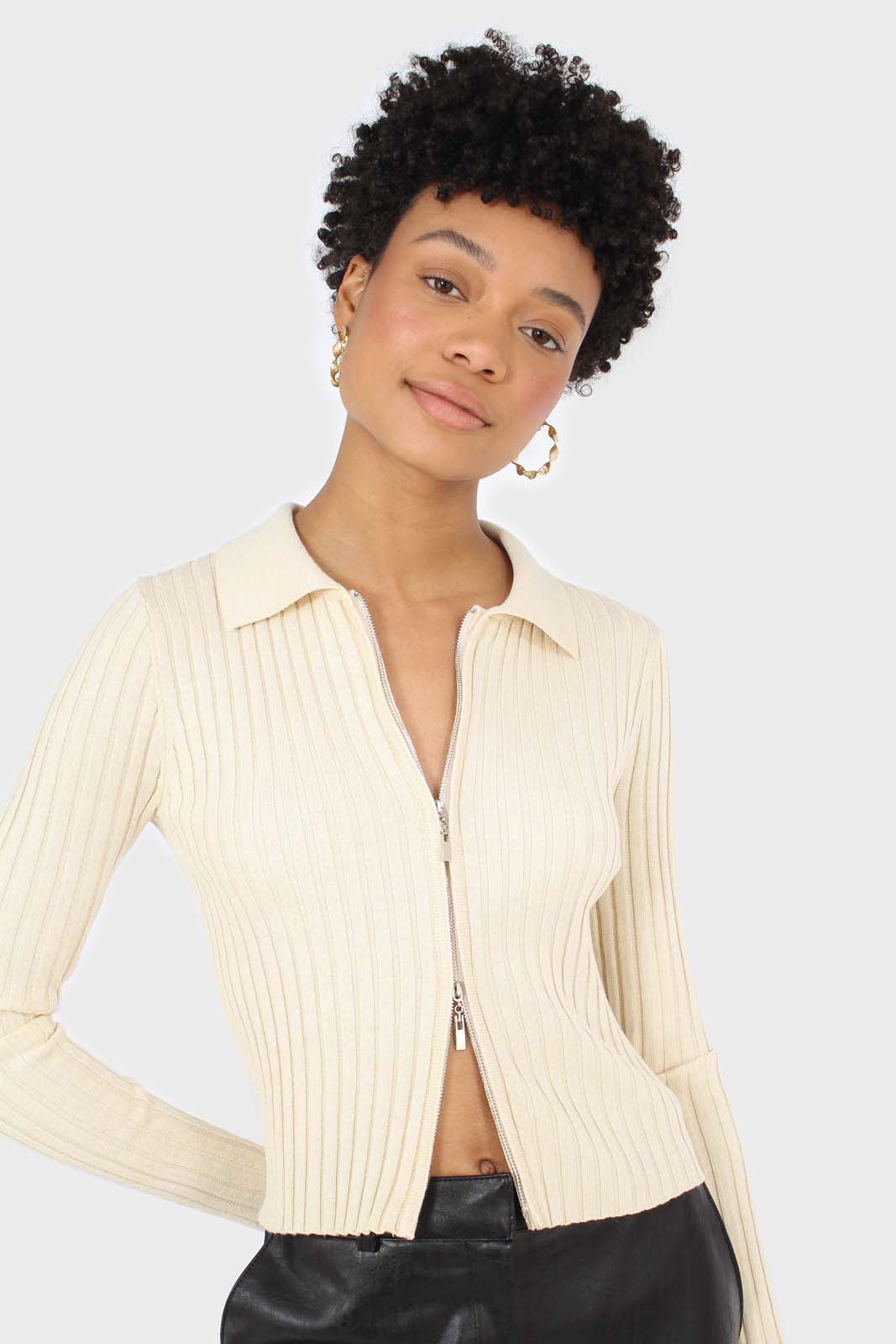 Light beige zip up fitted knit top_8