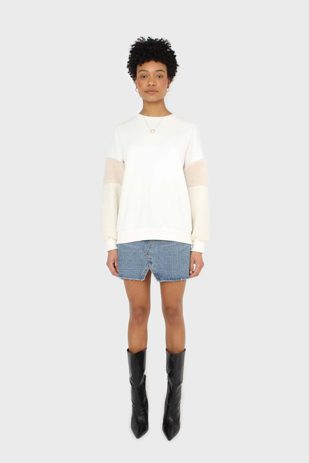 Ivory and beige faux fur sleeved sweatshirt_2