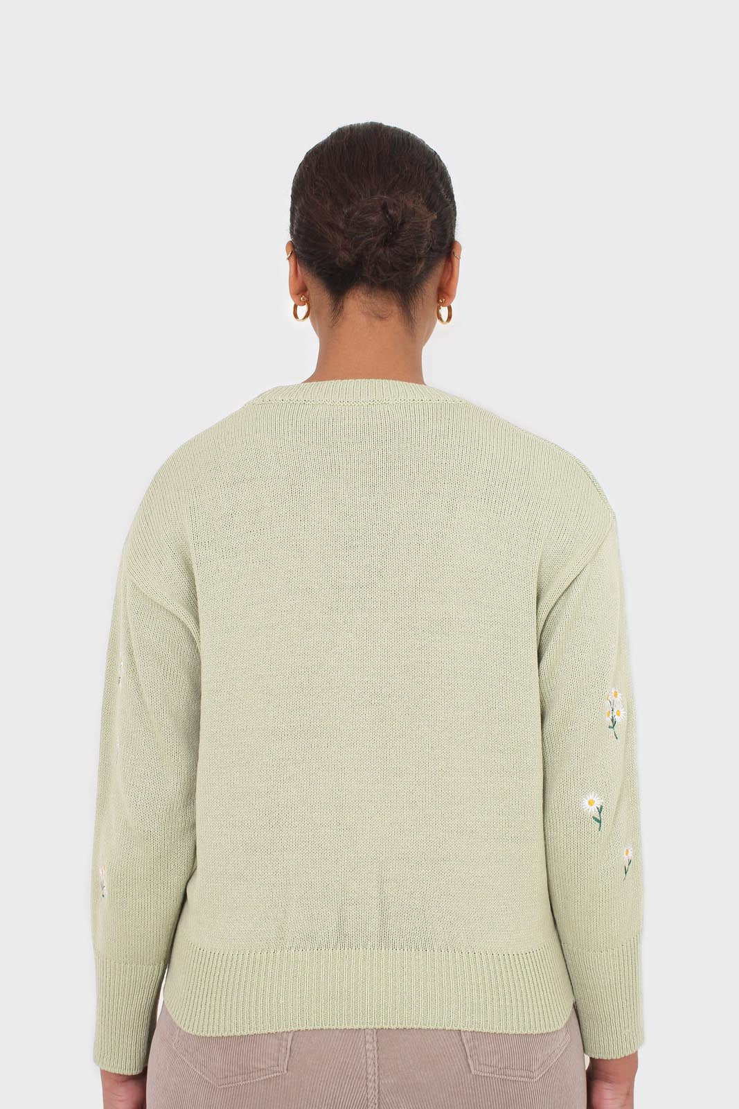 Green embroidered daisies cardigan_3