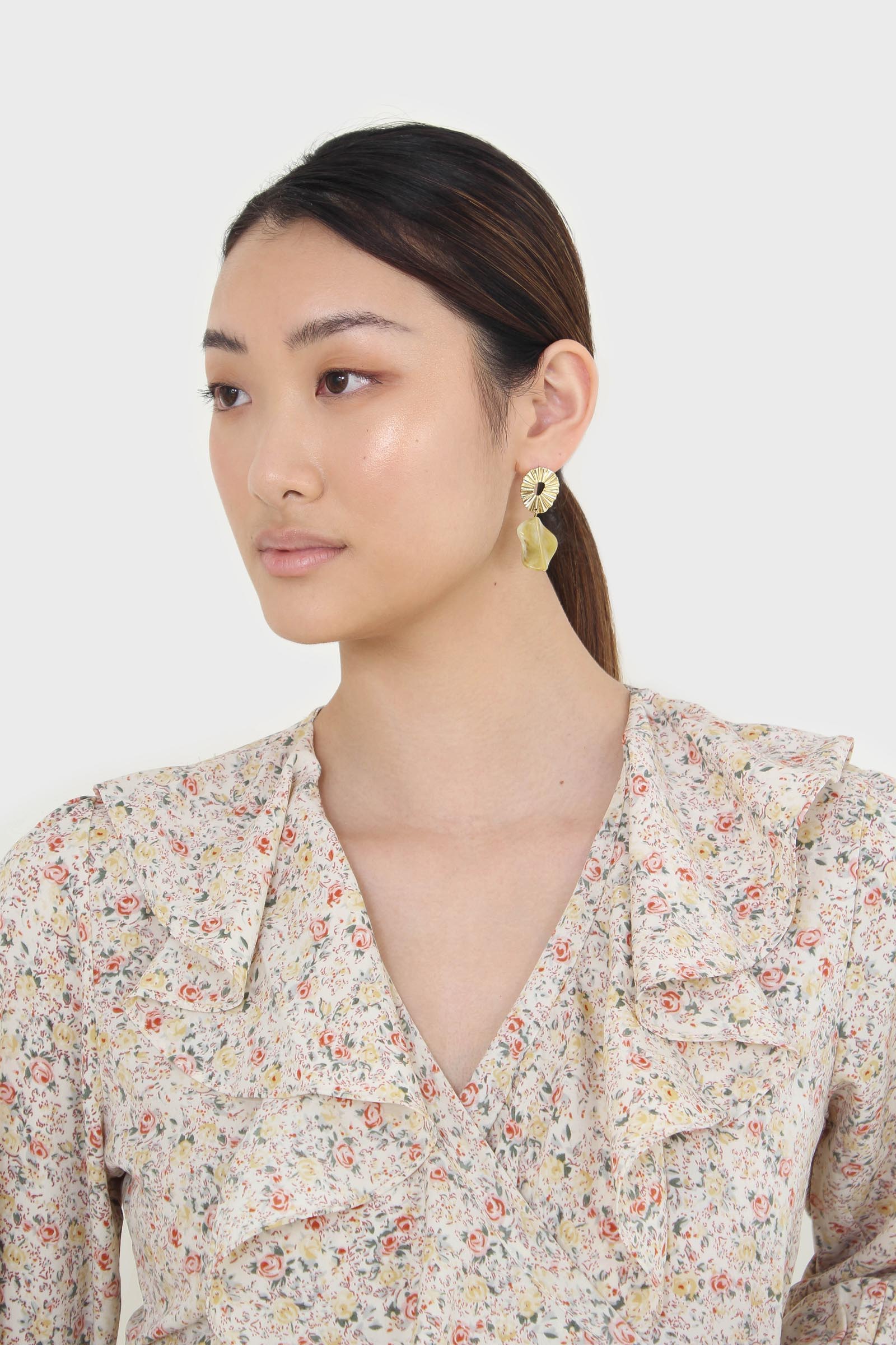 Ivory floral print ruffle trim wrap dress_4