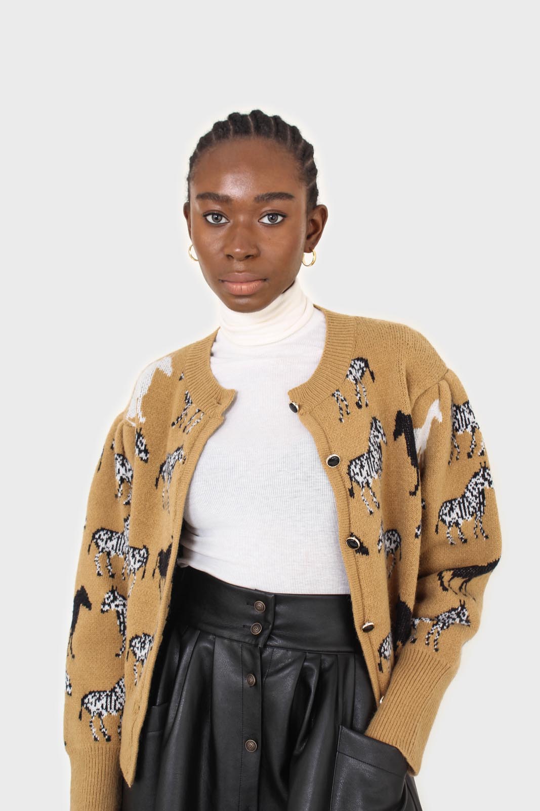 Beige zebra metal button puff sleeved cardigan_9